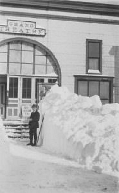 Grand Theatre - Photo From Cinema Treasures (newer photo)